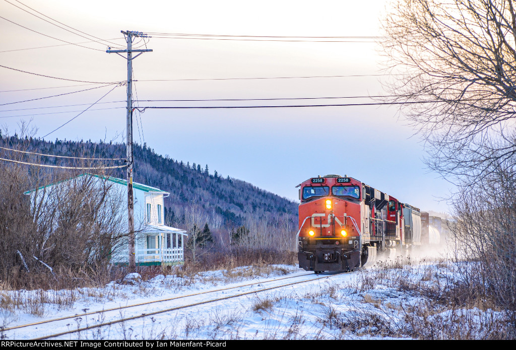 CN 2258